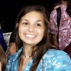 Meet your Posher, Chloe